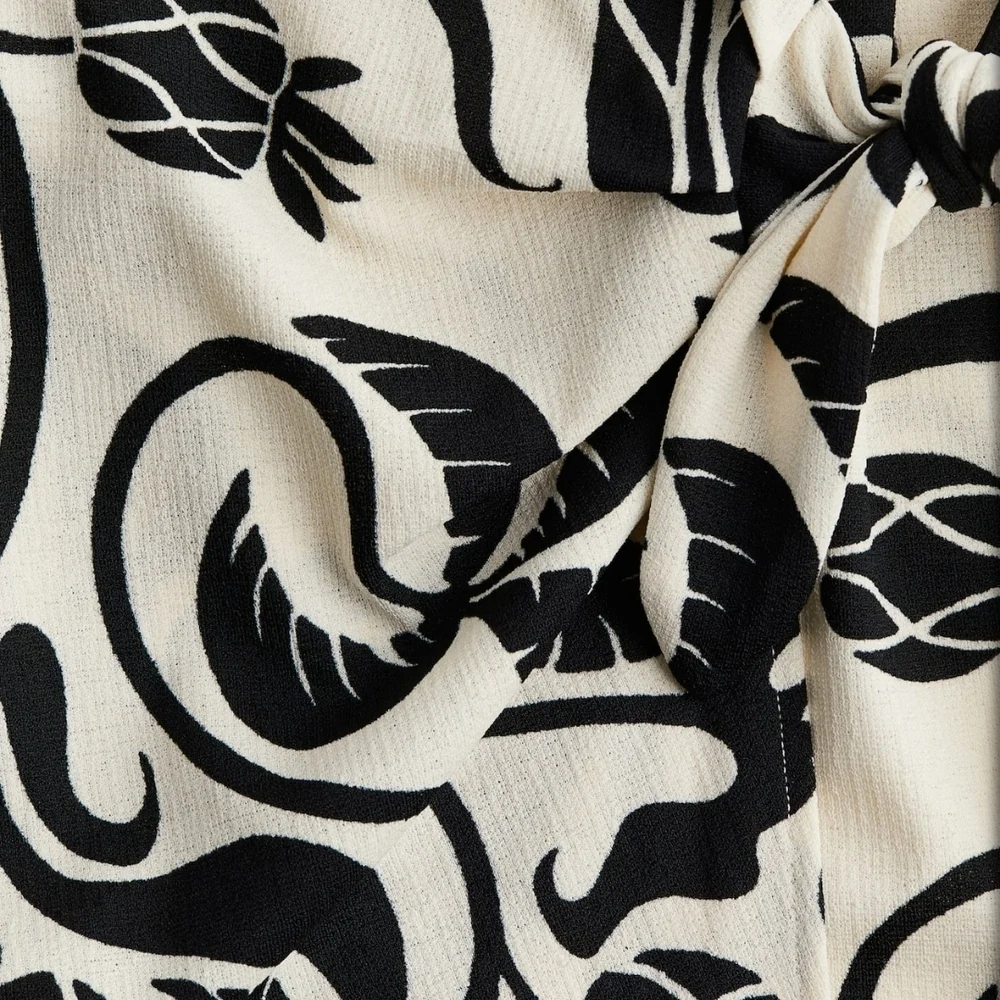 New!! H&M Black and Cream Floral Midi Dress